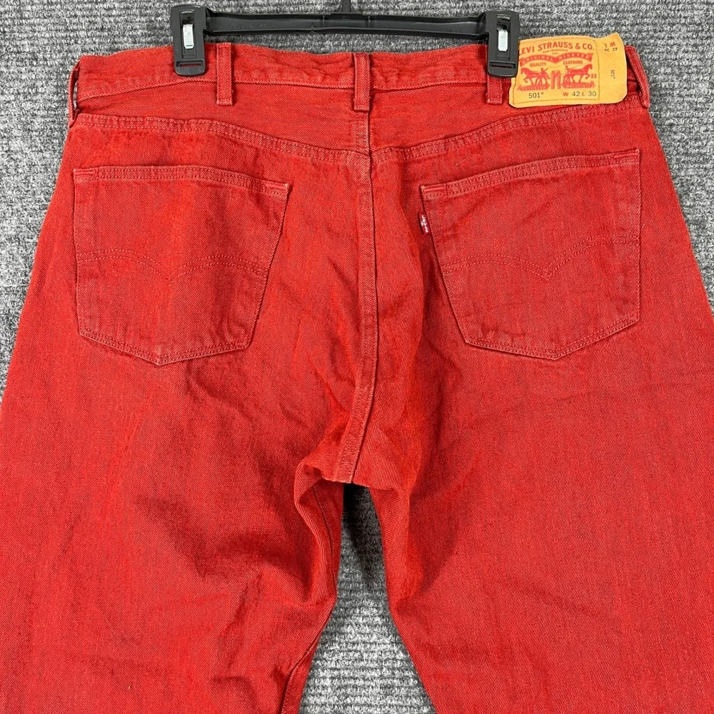 Levis 501 Original Fit Jeans Mens 40x28 Red Button Fly Straight Leg Denim Casual